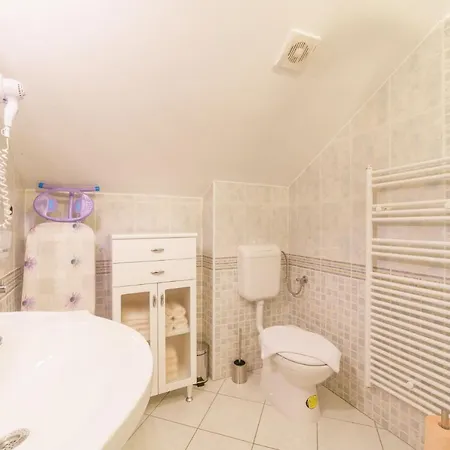 House Srdjan * Sumartin